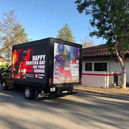 7 Powerful Experiential Advertising Strategies That Drive Engagement
