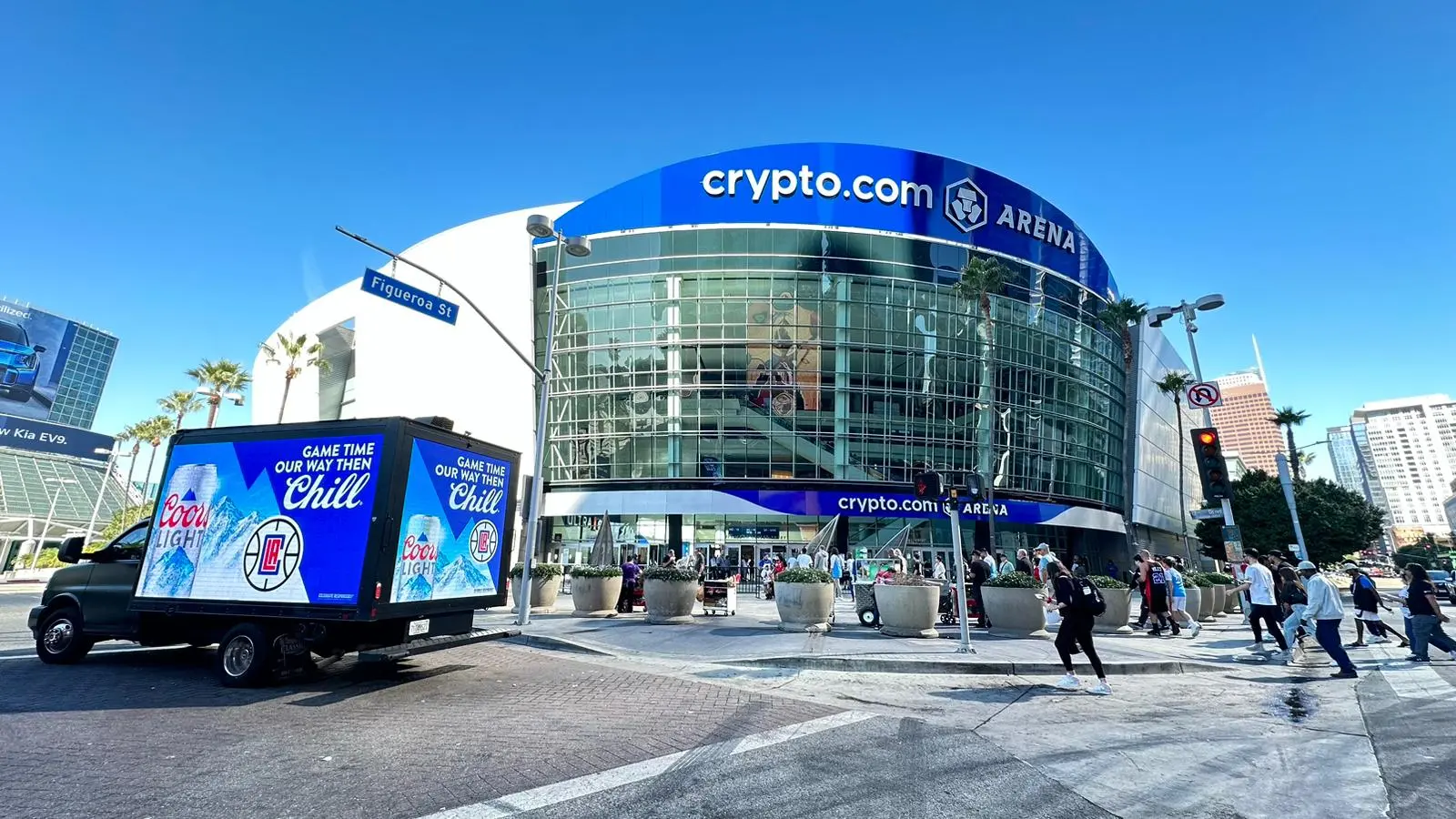 Why the Industry Is Finally Taking Mobile Billboard Advertising Seriously